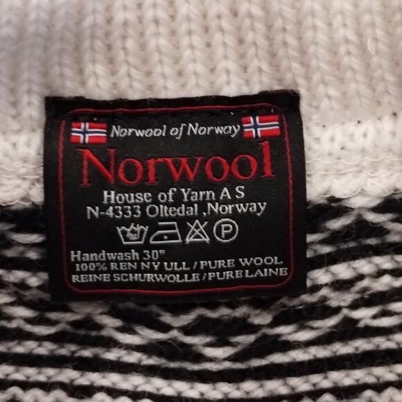 Norwool of Norway 100% Wool Embroidered Sweater Size M NWT - Picture 6 of 9
